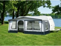 Brand Caravanvoortent Como 240